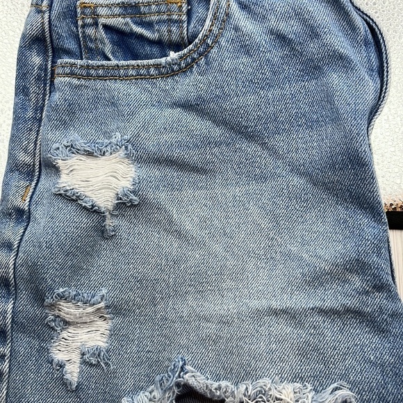 Cello Cutoff Shorts Distressed Frayed Hem Size S - Picture 14 of 16